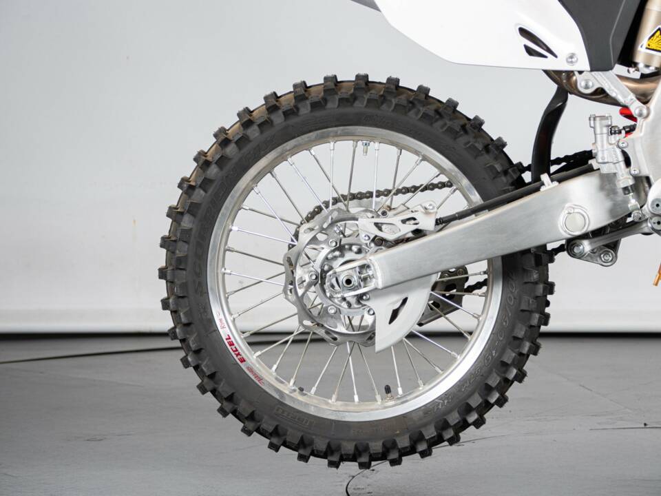 Image 27/50 de Yamaha DUMMY (2008)
