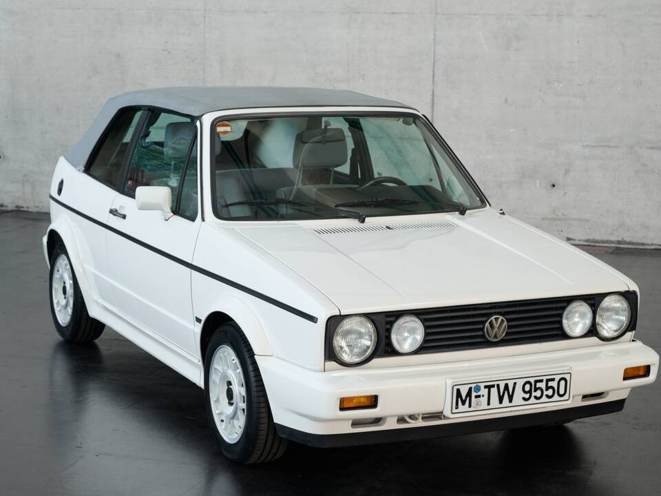 Image 26/50 of Volkswagen Golf Mk I Convertible 1.8 (1989)