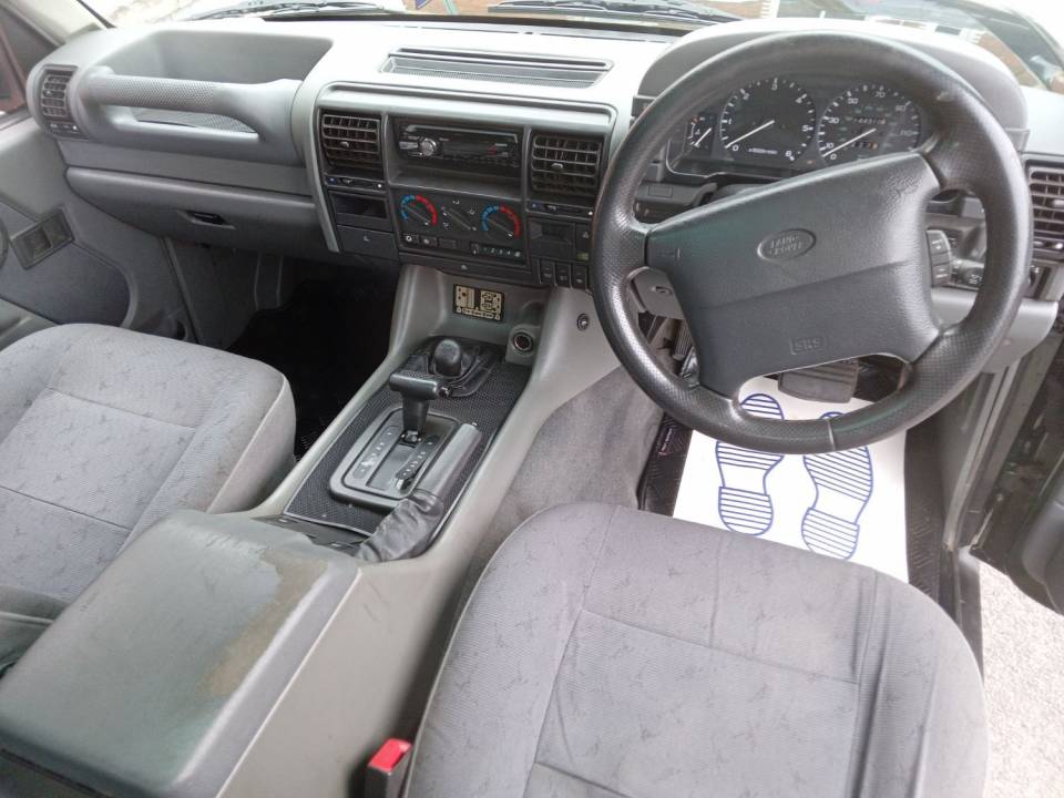 Image 8/21 of Land Rover Discovery 4.0 HSE (1999)