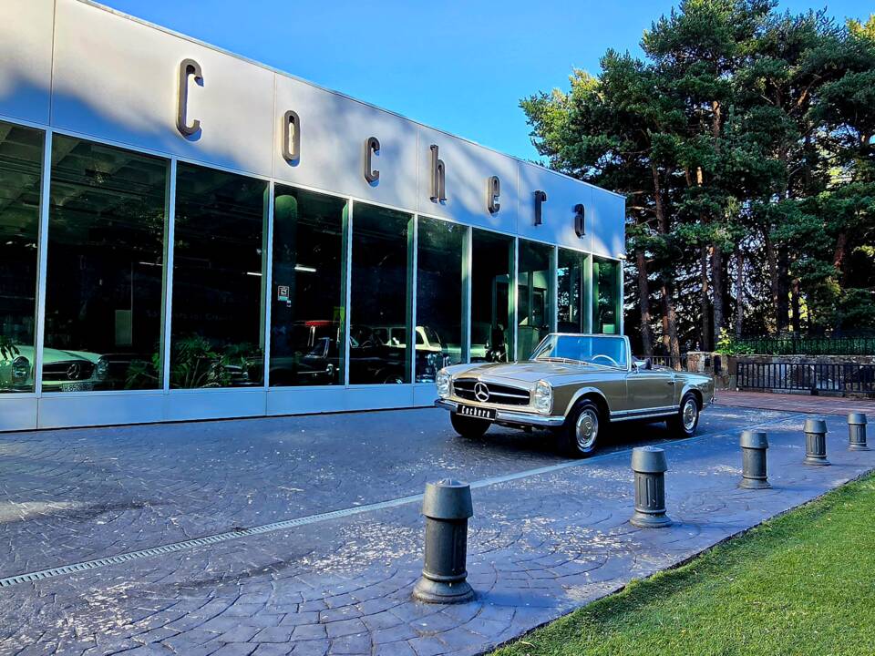 Image 16/21 of Mercedes-Benz 280 SL (1971)