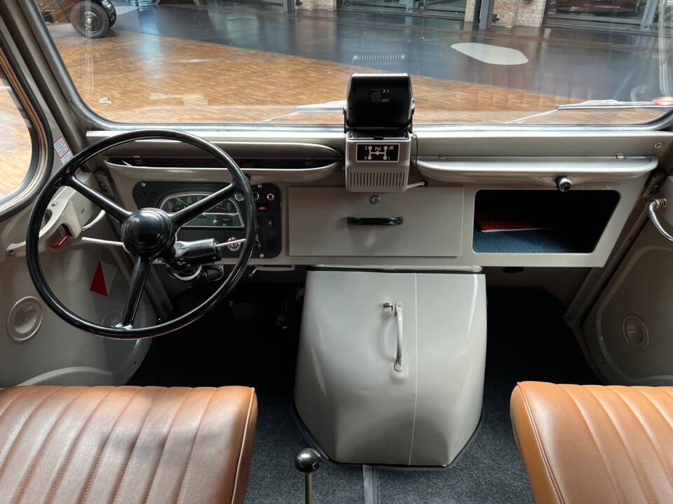 Bild 14/30 von Citroën HY (1976)