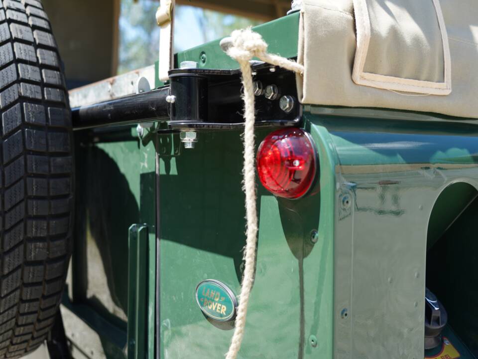 Image 30/64 of Land Rover Defender 90 Td5 (1999)