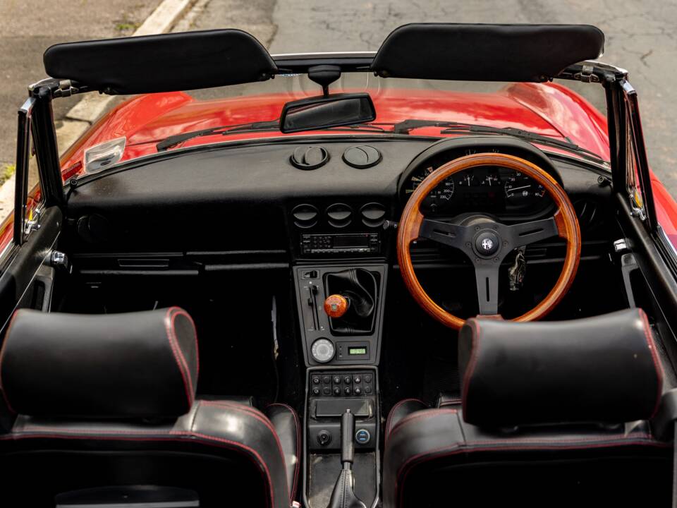 Afbeelding 4/50 van Alfa Romeo 2.0 Spider (1989)