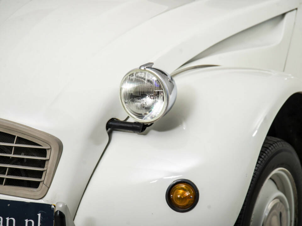 Immagine 21/50 di Citroën 2 CV 6 (1988)