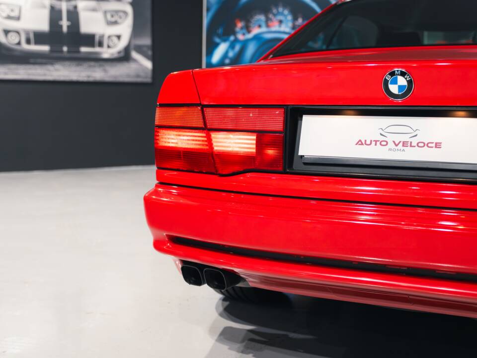 Image 16/33 of BMW 850i (1991)