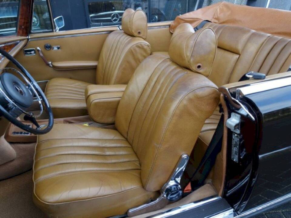Bild 22/36 von Mercedes-Benz 280 SE 3,5 (1970)