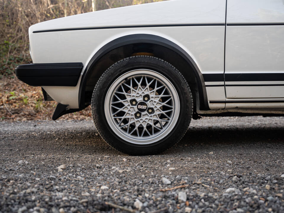 Afbeelding 23/58 van Volkswagen Golf I GTI 1.6 (1982)