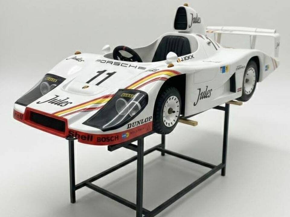 Immagine 2/68 di Porsche 936 Junior (1981)