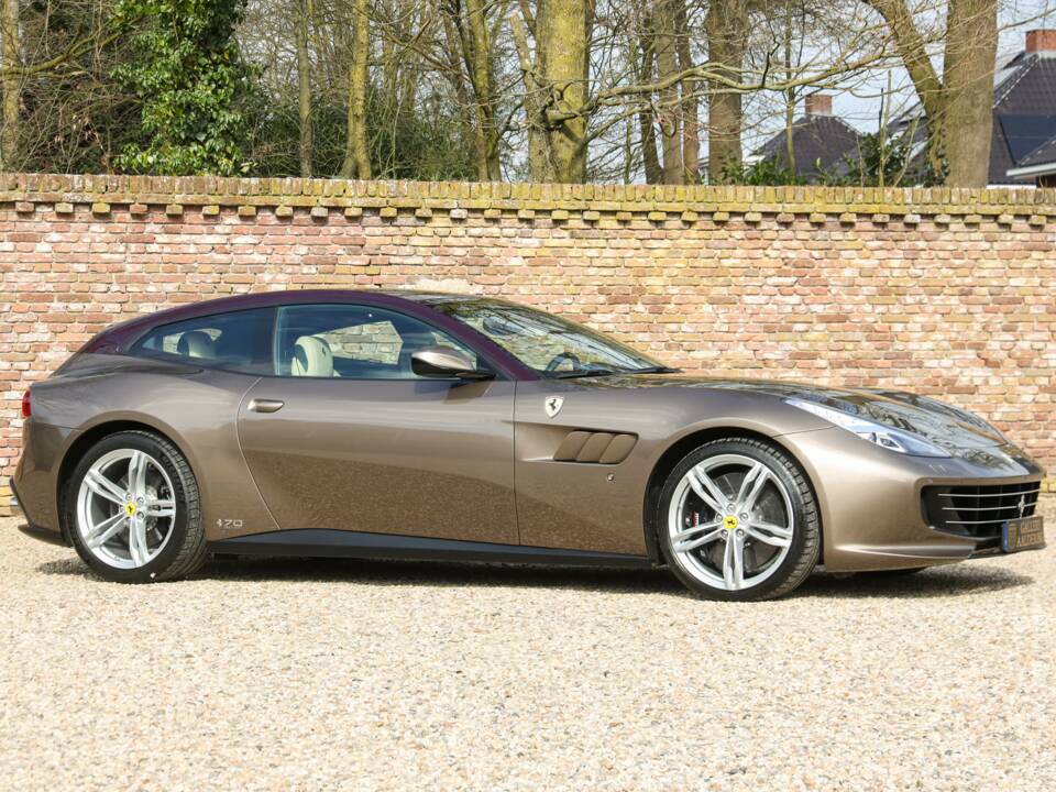 Imagen 40/50 de Ferrari GTC4Lusso (2018)