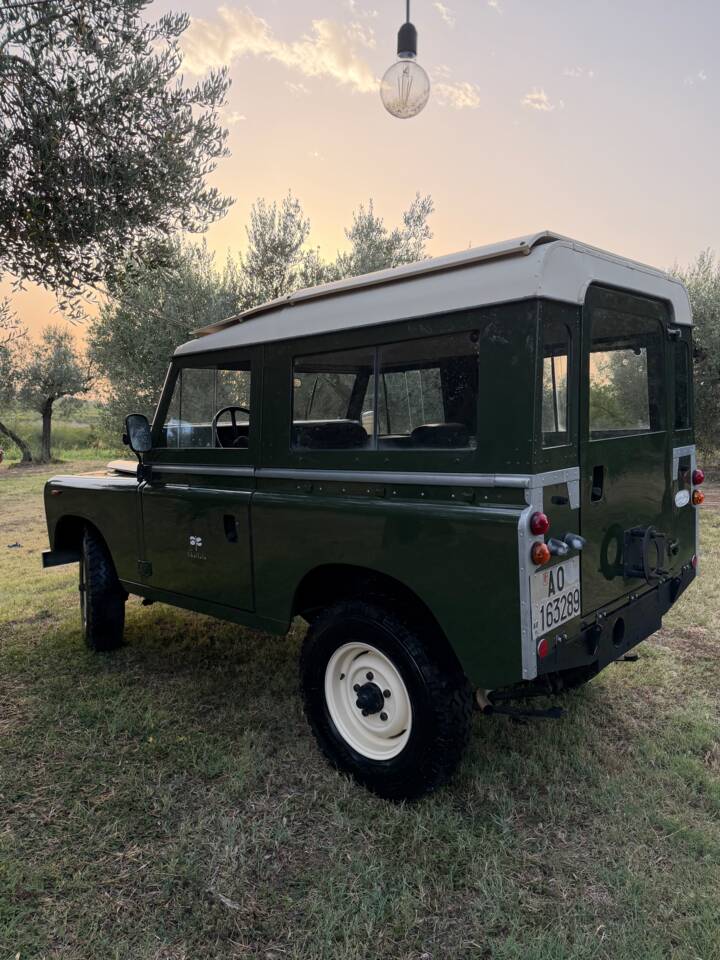 Afbeelding 6/24 van Land Rover 88 (1972)