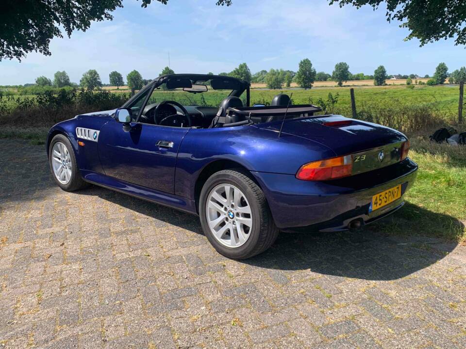 Bild 7/8 von BMW Z3 1.8 (1996)