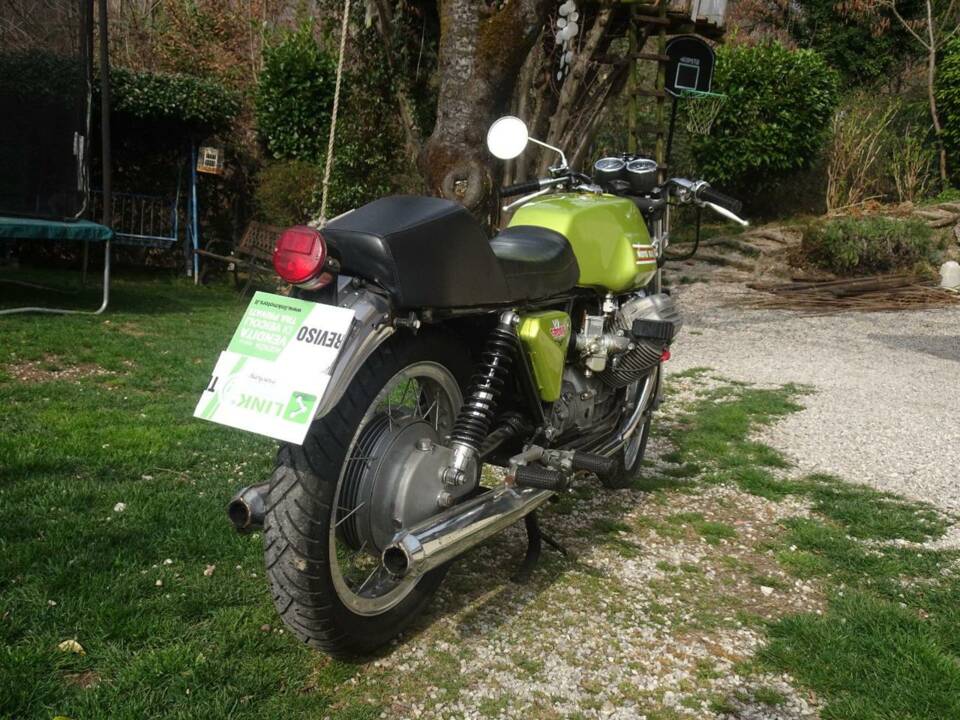 Image 4/25 of Moto Guzzi V 7 Sport (1973)