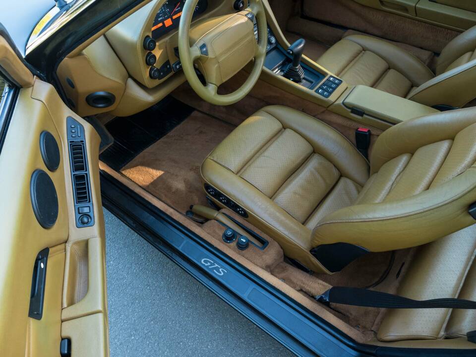 Image 23/30 of Porsche 928 GTS (1993)