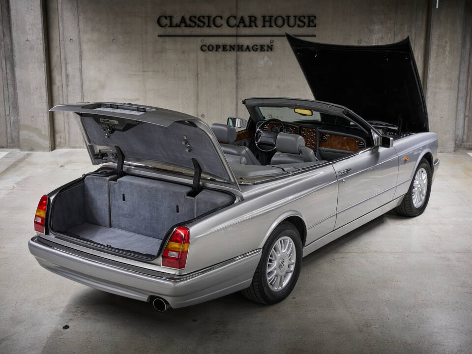 Image 69/77 of Bentley Azure (2001)