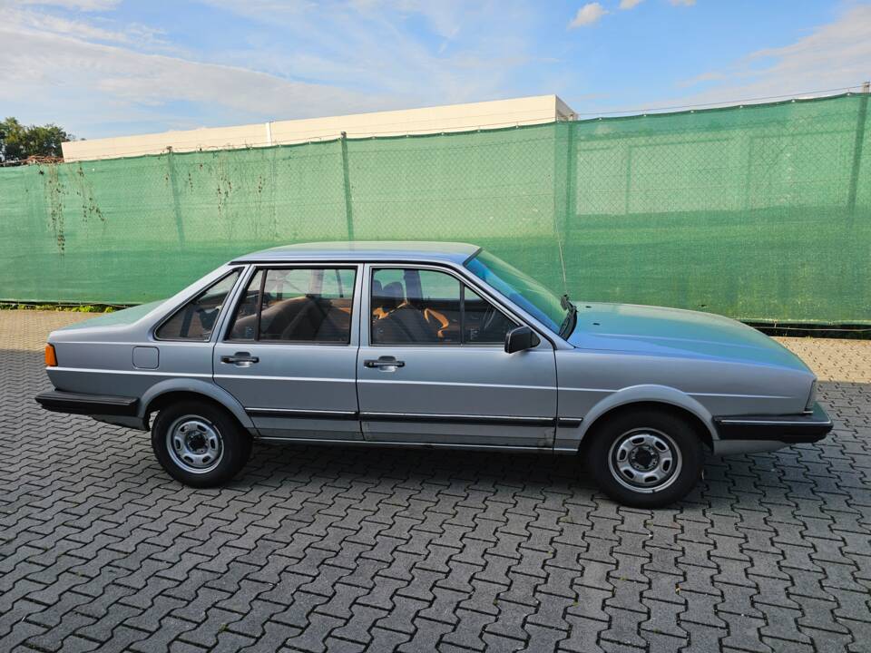 Image 35/41 de Volkswagen Santana 1.6 (1985)