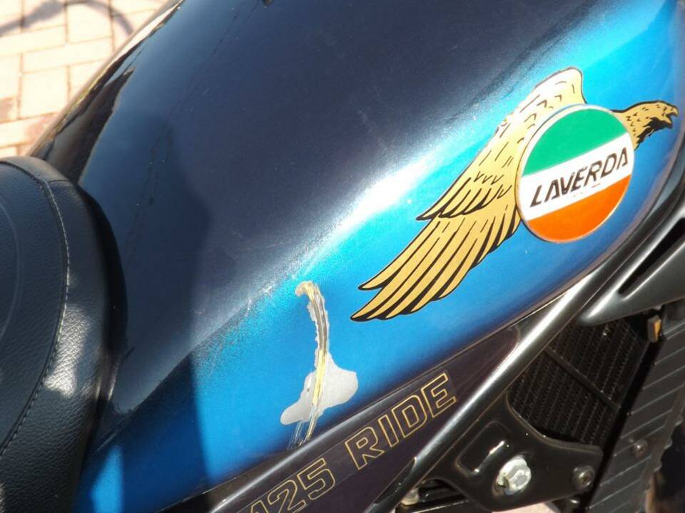 Bild 22/47 von Laverda 125 LB Custom (1988)