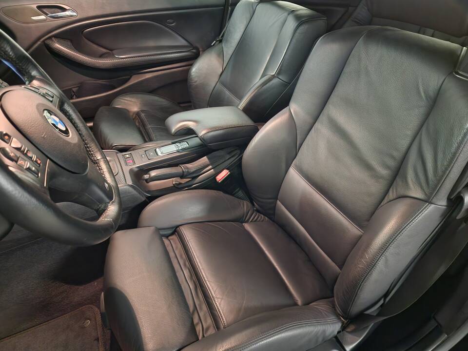 Immagine 19/61 di BMW 330Ci (2004)