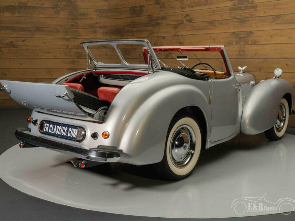Immagine 7/19 di Triumph 2000 Roadster (1949)