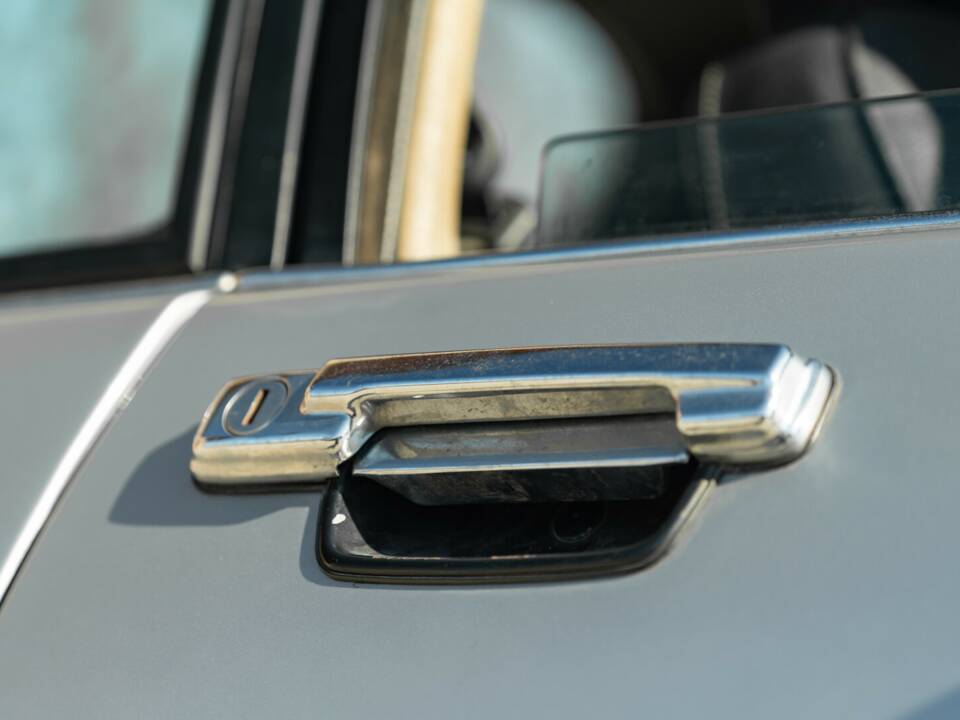 Afbeelding 14/42 van Jaguar XJ-S 3.6 (1990)