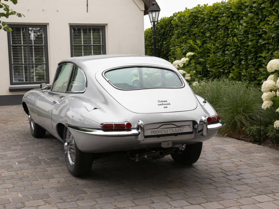 Imagen 11/57 de Jaguar E-Type (2+2) (1968)