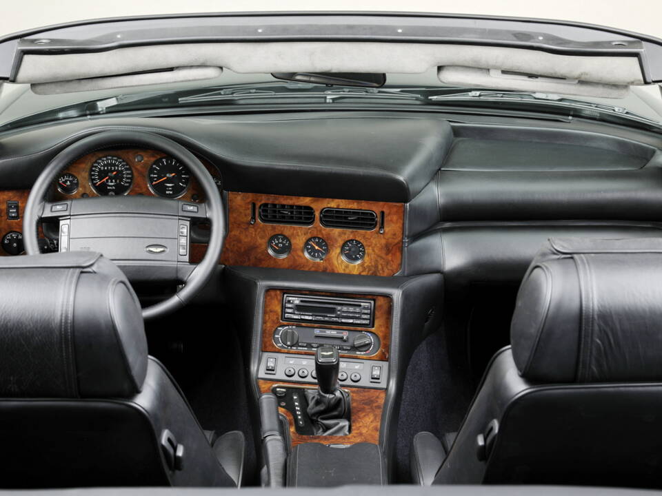 Image 9/15 de Aston Martin Virage Volante (1994)