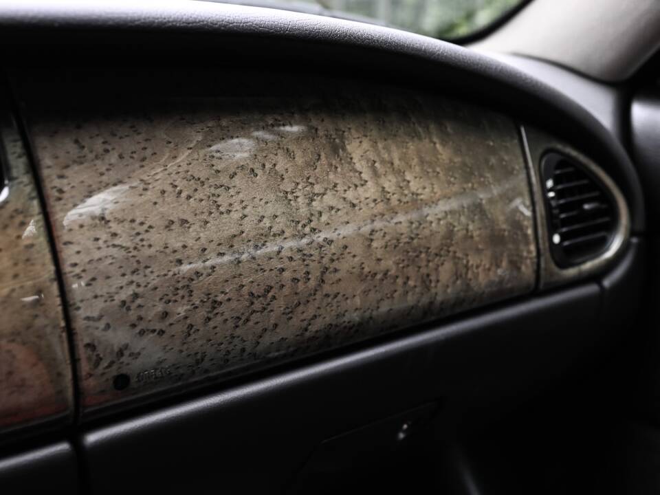 Image 33/41 de Jaguar XKR (2003)