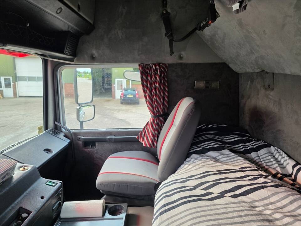 Bild 7/12 von Volvo F16 (1993)
