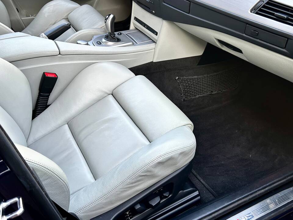 Bild 11/16 von BMW M5 (2005)