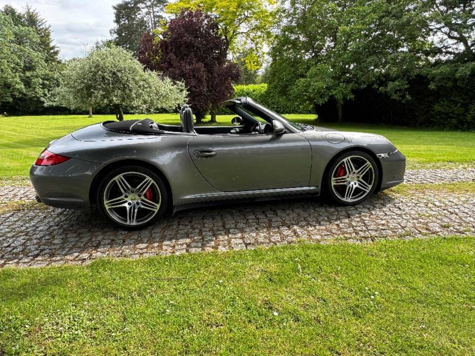 Image 14/30 of Porsche 911 Carrera 4S (2009)