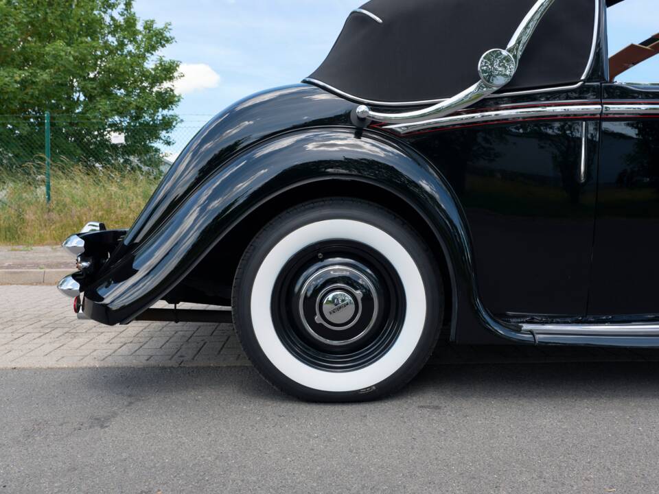 Afbeelding 13/70 van Jaguar Mk V  3.5 Litre (1950)