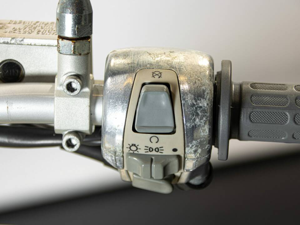 Bild 50/50 von Aprilia Moto 6.5 (2000)