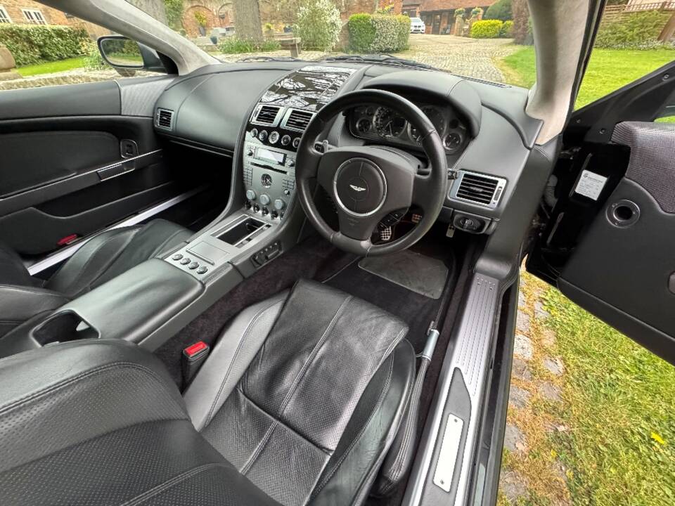 Afbeelding 23/30 van Aston Martin DB 9 (2007)