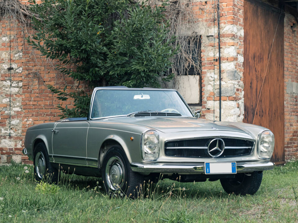 Image 4/29 of Mercedes-Benz 230 SL (1965)
