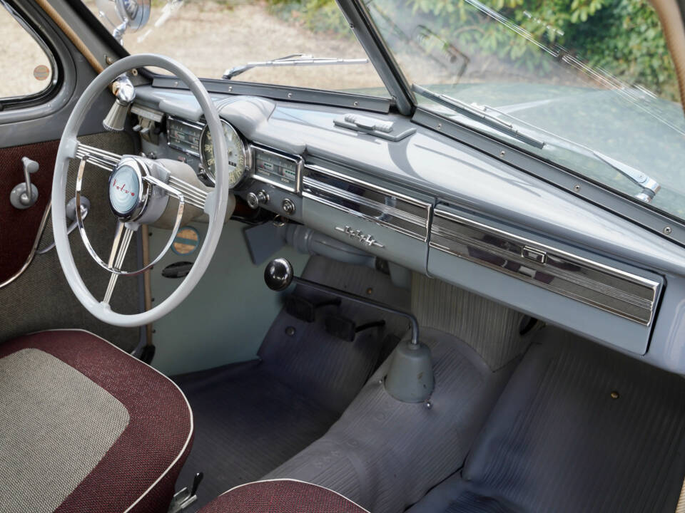 Image 10/50 of Volvo PV 444 (1956)