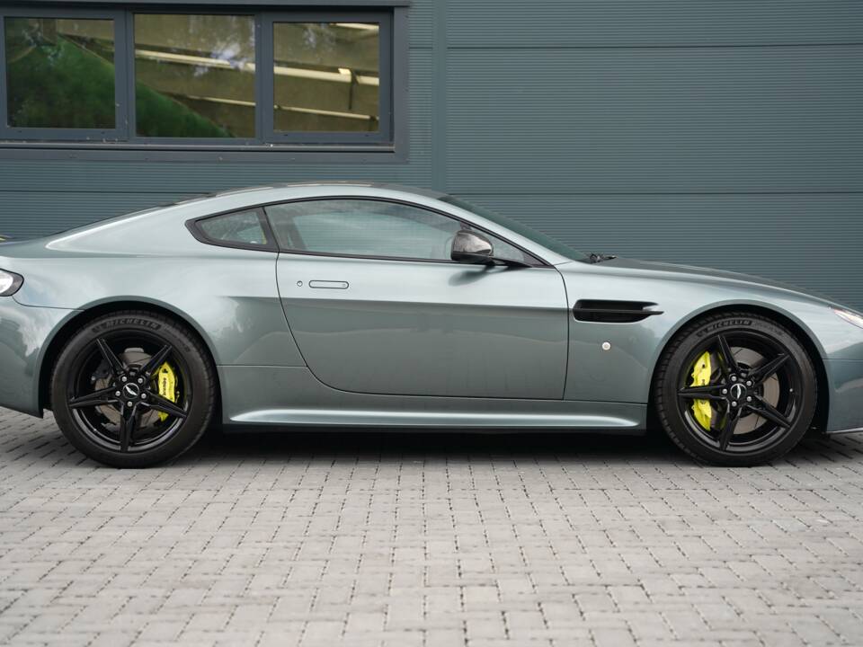 Bild 3/50 von Aston Martin V8 Vantage AMR (2018)