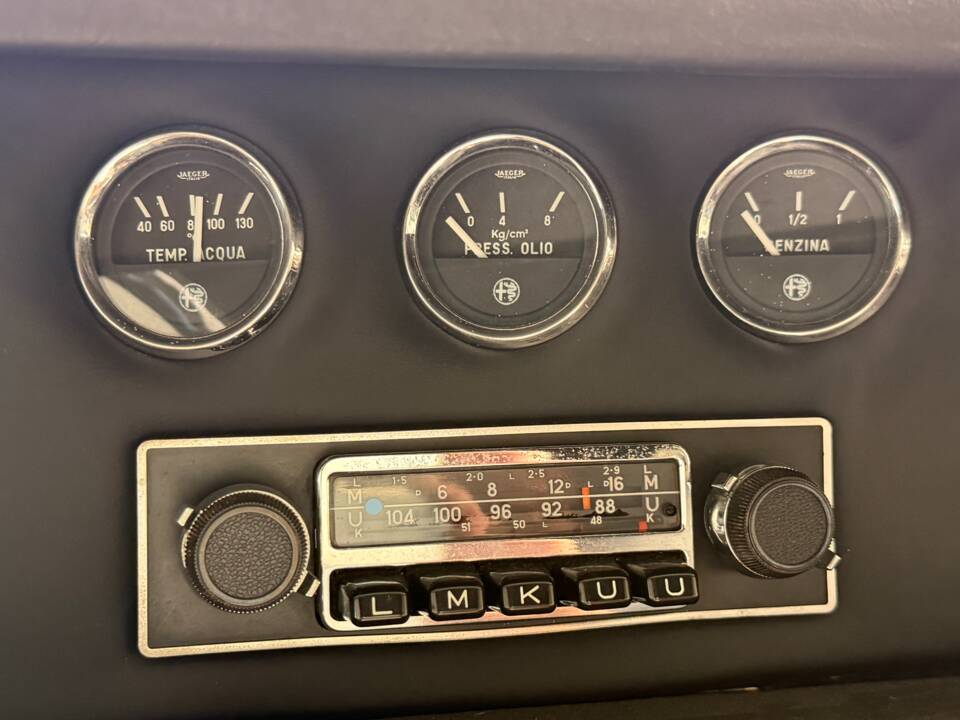 Immagine 15/50 di Alfa Romeo Junior Zagato GT 1300 (1972)