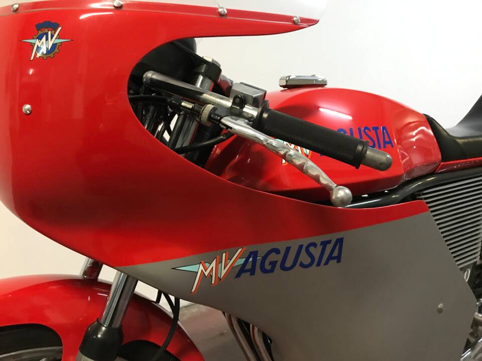 Imagen 9/16 de MV Agusta 350 S Ipotesi (1975)