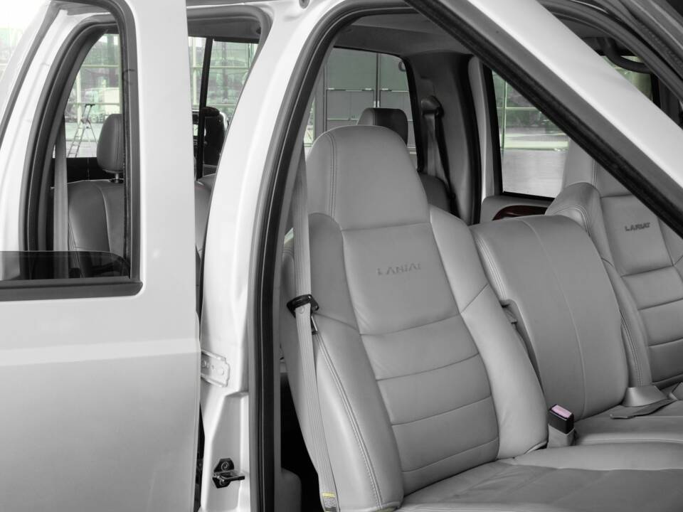 Image 25/41 de Ford F-350 Super Duty (2004)