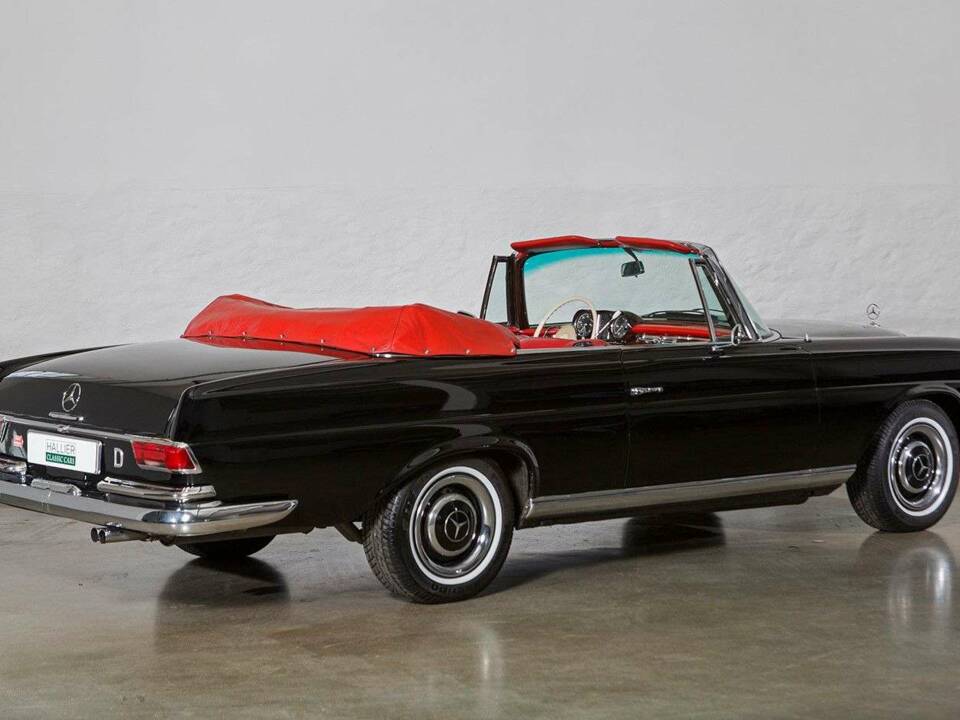 Image 10/34 of Mercedes-Benz 280 SE (1966)