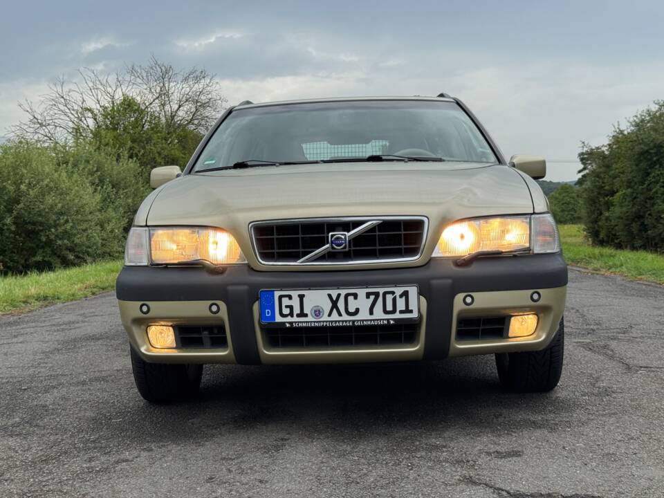 Image 18/20 of Volvo V 70 XC 2.5T (1998)