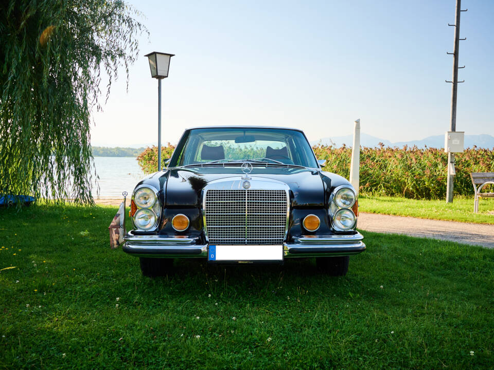 Immagine 3/22 di Mercedes-Benz 300 SEL 4.5 (1972)