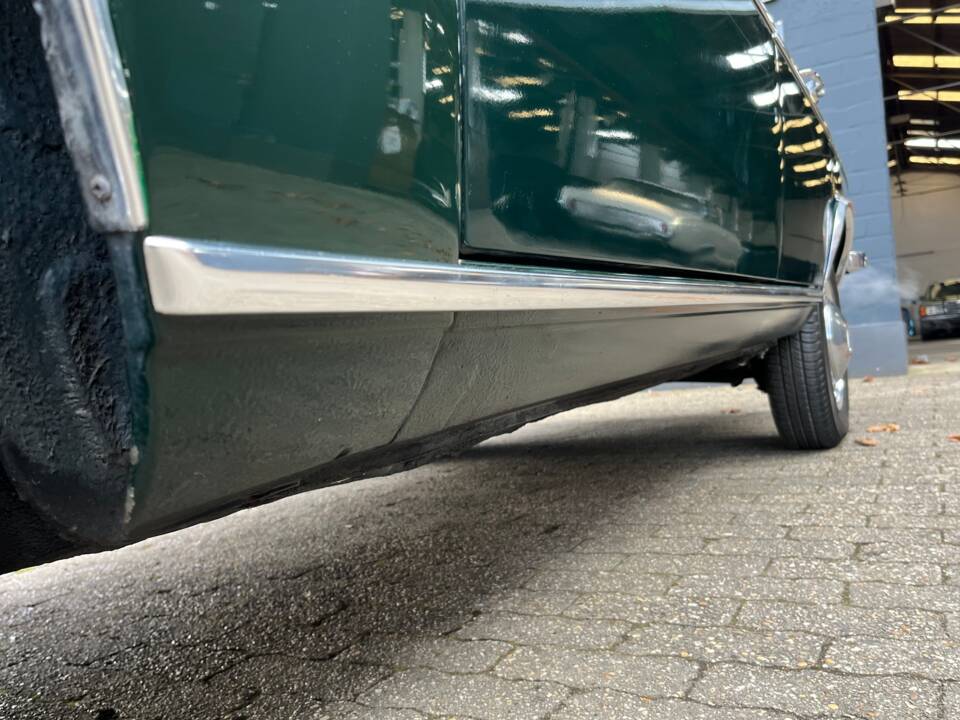 Image 22/88 of Audi 100 LS (1970)