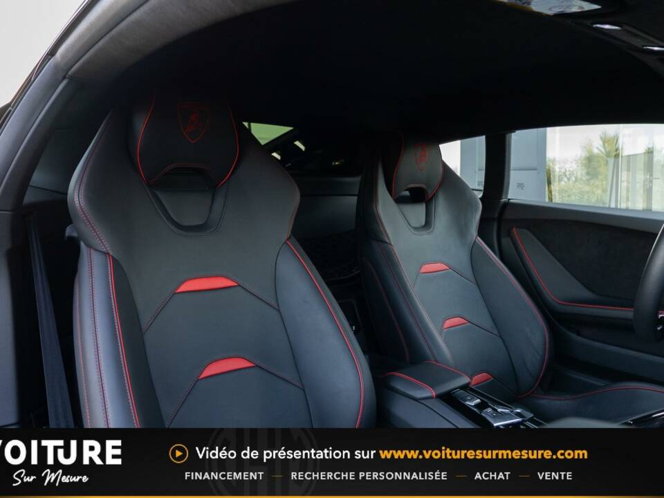 Image 11/32 of Lamborghini Huracán EVO (2020)