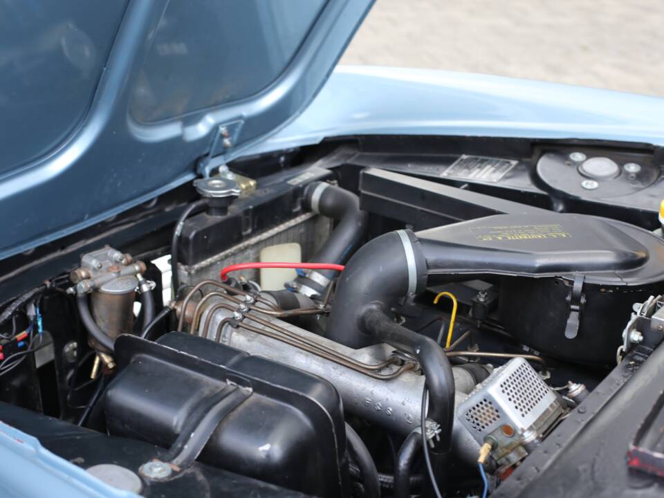 Image 45/56 of Peugeot 404 Coupé (1968)