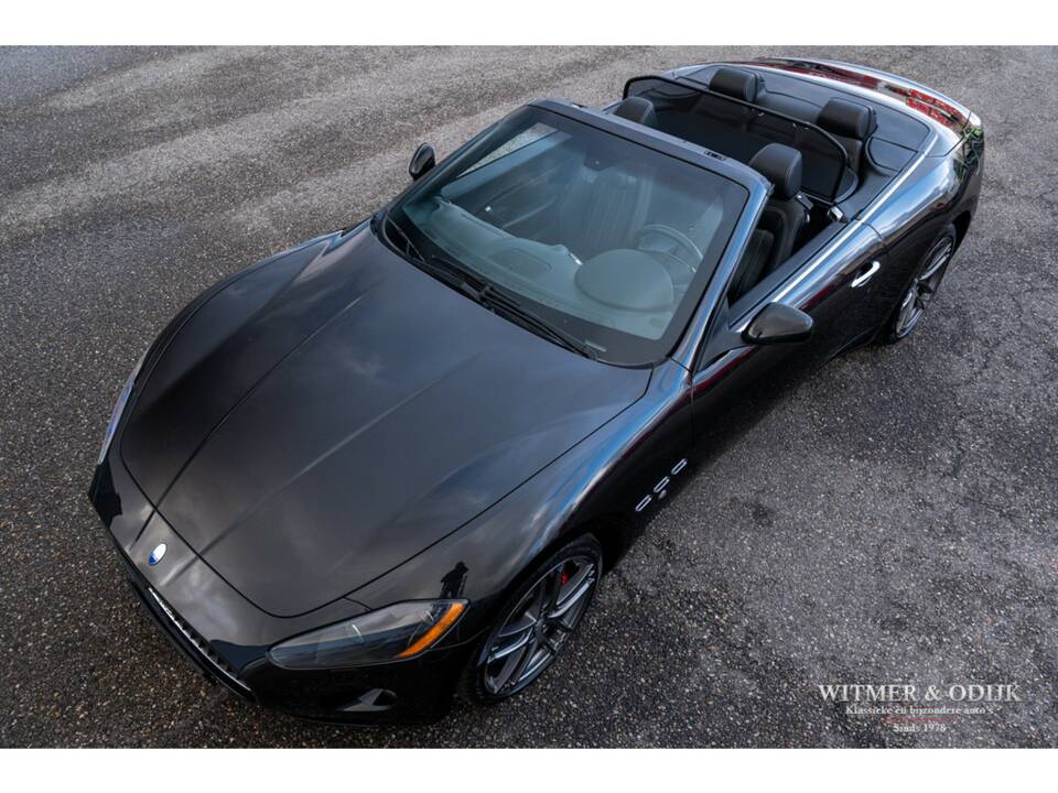 Imagen 19/42 de Maserati GranCabrio 4.7 (2010)
