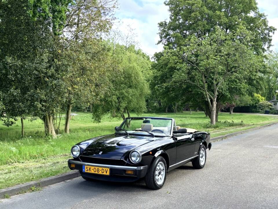 Afbeelding 22/23 van FIAT 124 Pininfarina Spidereuropa (1984)