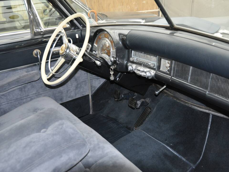 Image 5/11 of Chrysler Crown Imperial (1951)