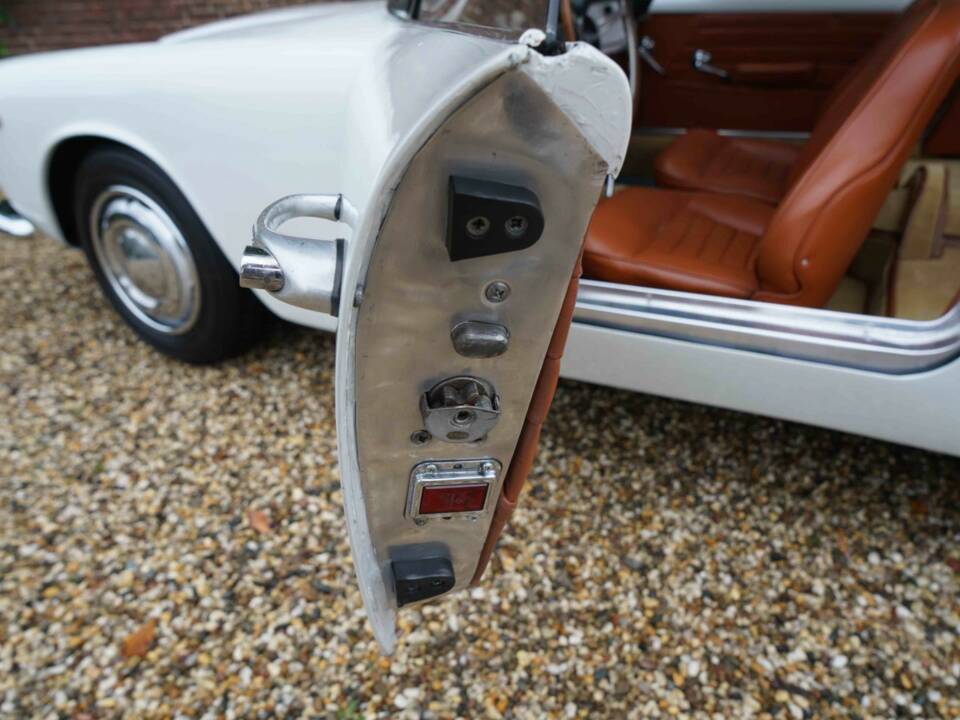 Image 15/50 of Lancia Flaminia GT 2.5 3C Touring (1964)