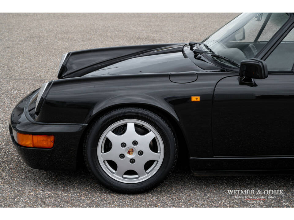 Image 12/28 de Porsche 911 Carrera 4 (1990)