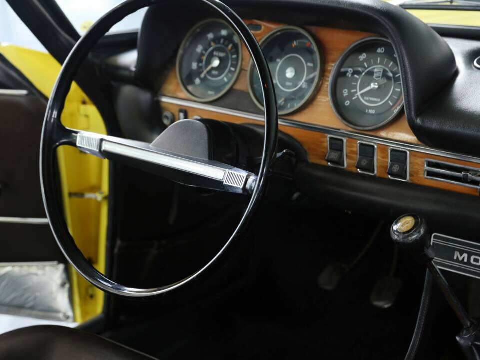 Image 26/48 of Moretti 124 Special GS (1968)